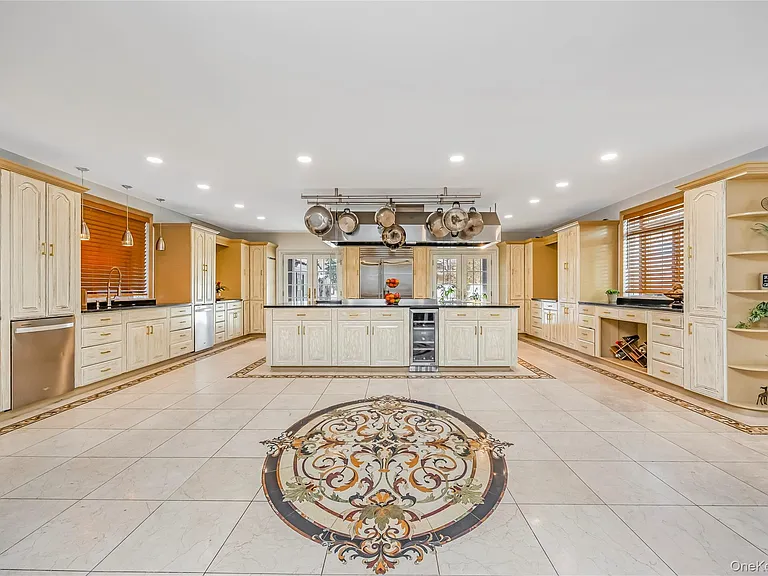 Chef's Kitchen