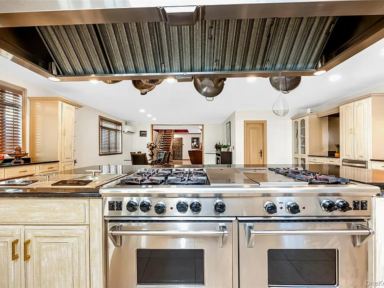 Kitchen — Double Ovens