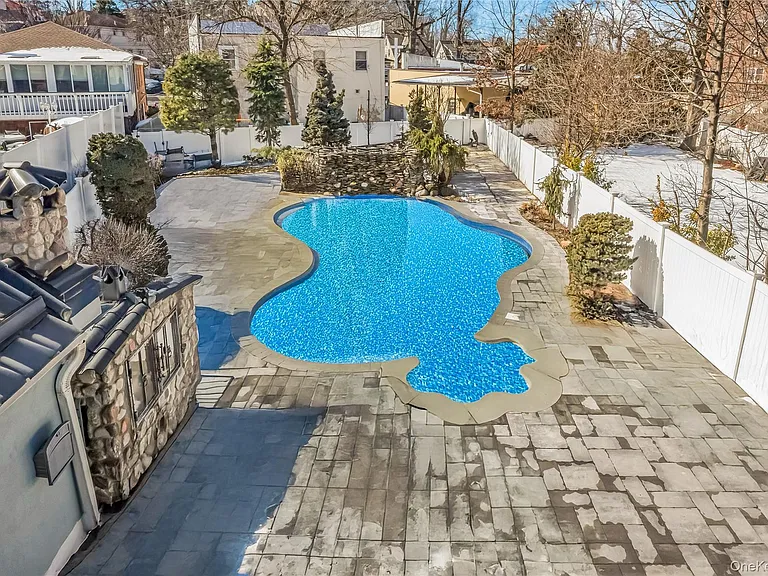 Pool — Aerial