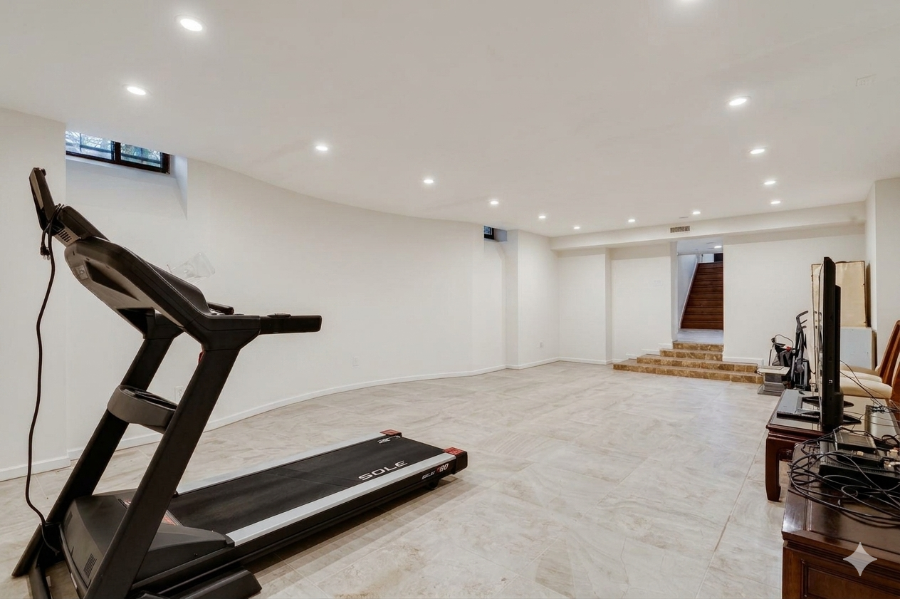 Finished basement — gym